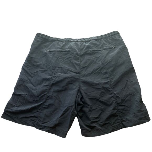 LL Bean Men’s XL Black Mesh Lined Nylon Belted Hiking Shorts 8” Inseam EUC - Picture 2 of 4